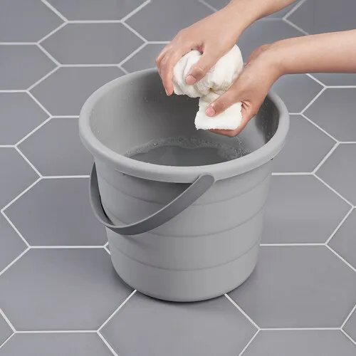 3-piece bucket set with lid (image 3 of 3)