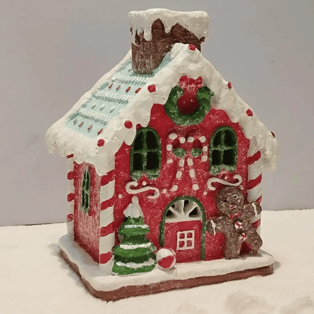 Charming Gingerbread House Decoration