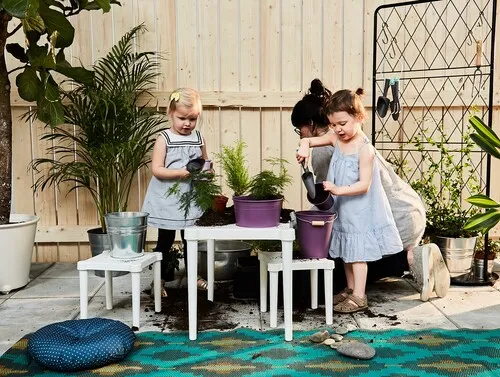 Children's stool (image 3 of 3)