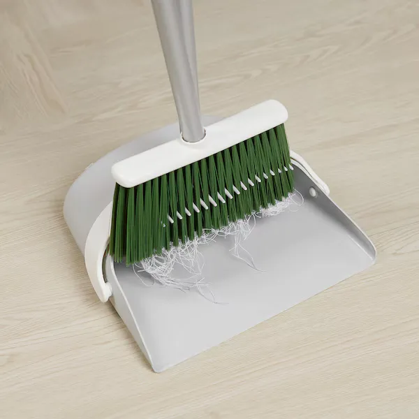 Dustpan/broom (image 3 of 3)