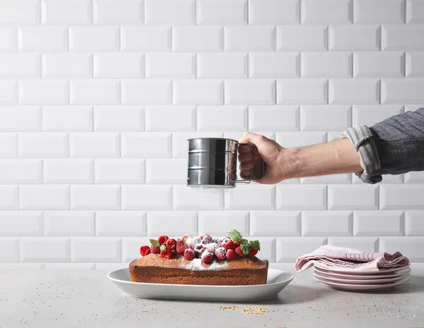 Flour sifter, stainless steel (image 2 of 2)