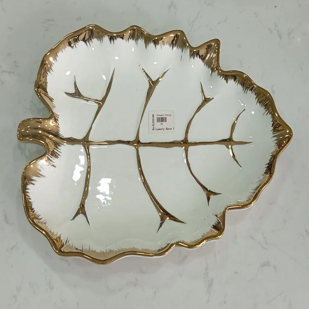 Leaf-Shaped White Ceramic Serving Dish with Gold Vein Detailing (image 3 of 3)