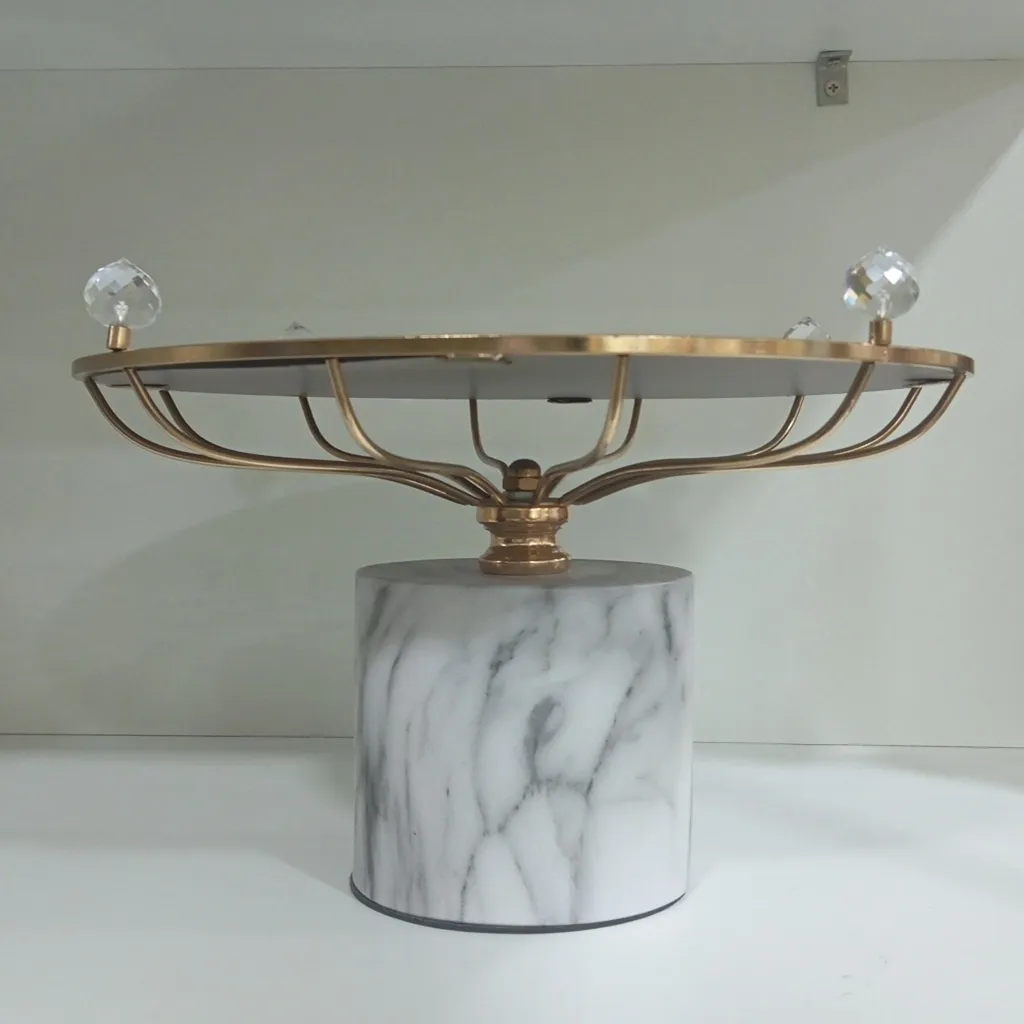 Luxury pedestal cake stand