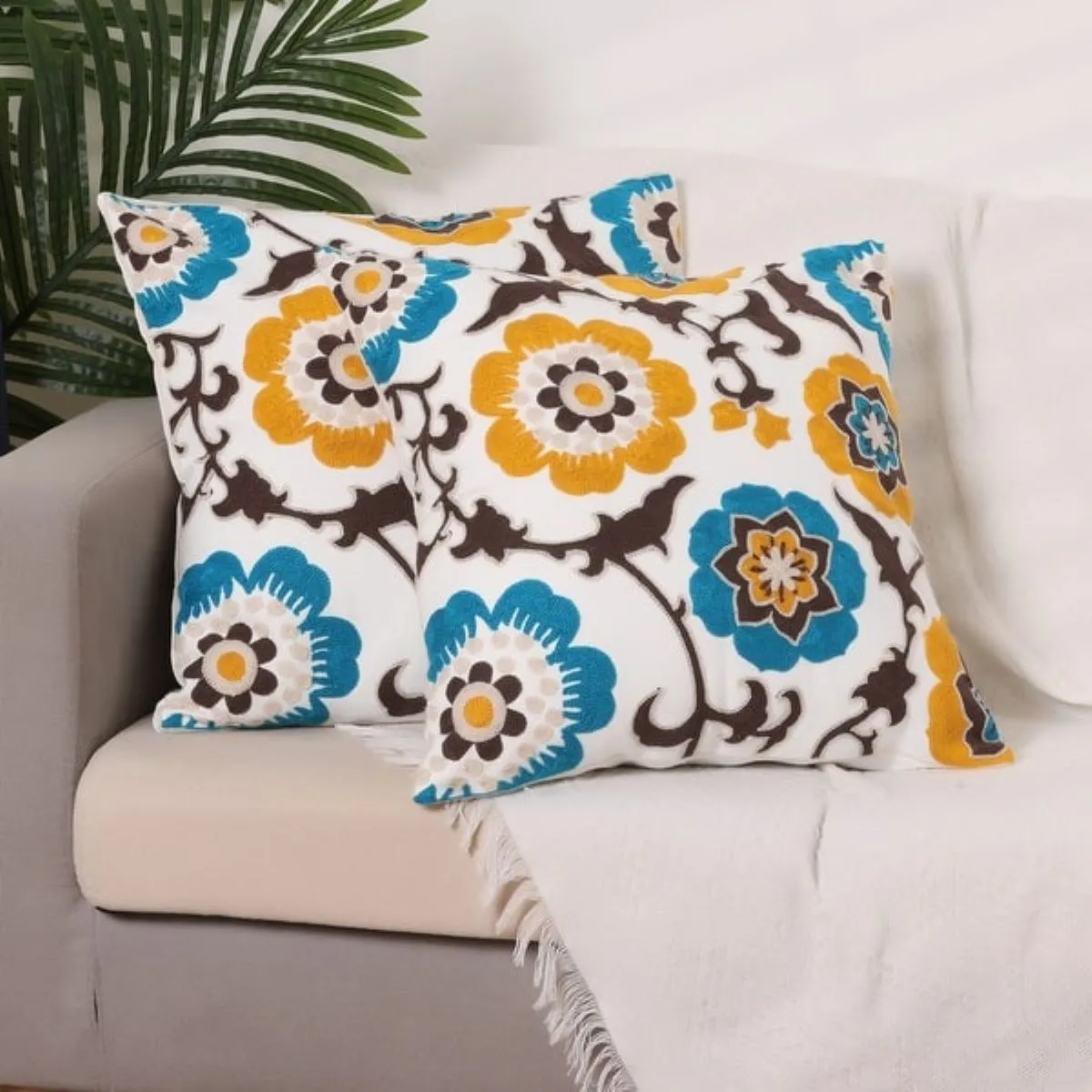 Mediterranean Floral Accent Cushion Cover (image 2 of 2)
