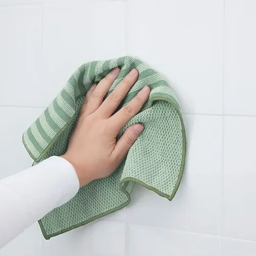 Microfiber cloth (image 3 of 3)