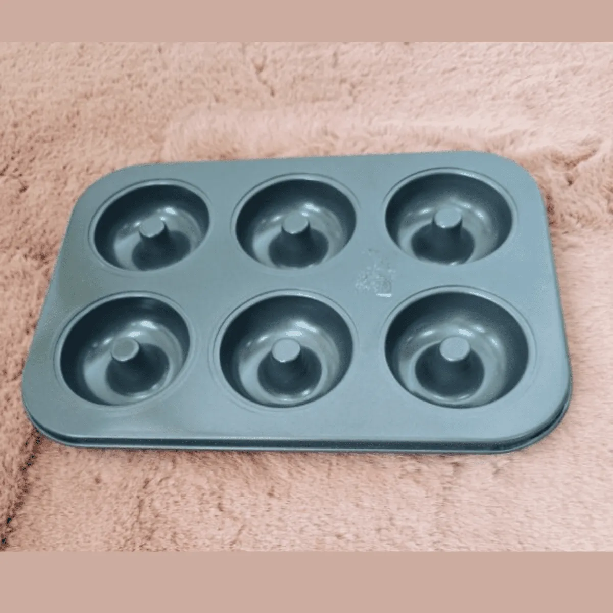 Nonstick Mini Cast Iron Donut Pan Stainless Steel with 6 Count