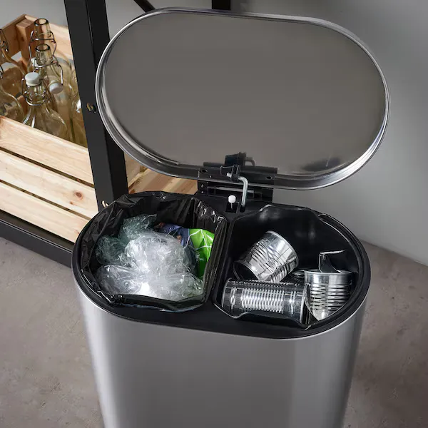 Pedal bin (image 3 of 3)