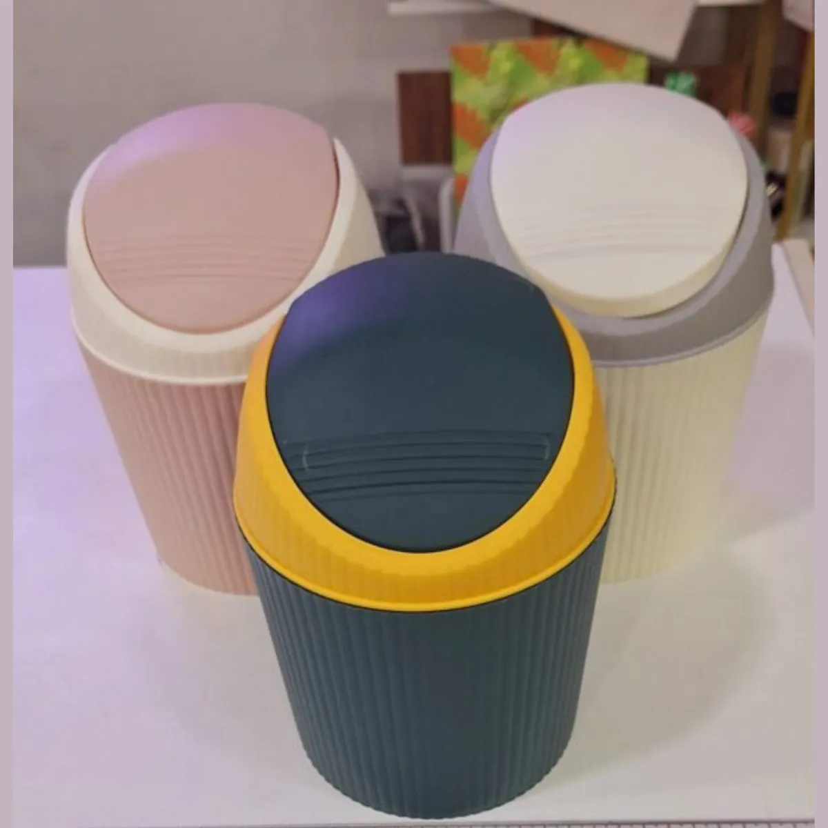 ROUND SWING BIN