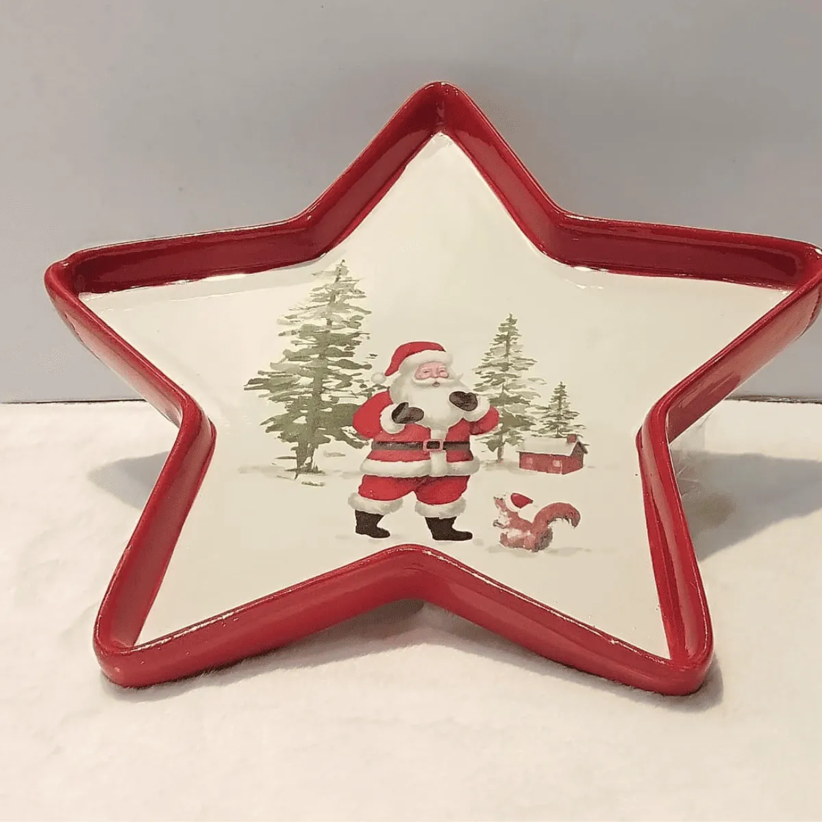 Star-shaped serving dish with a Santa