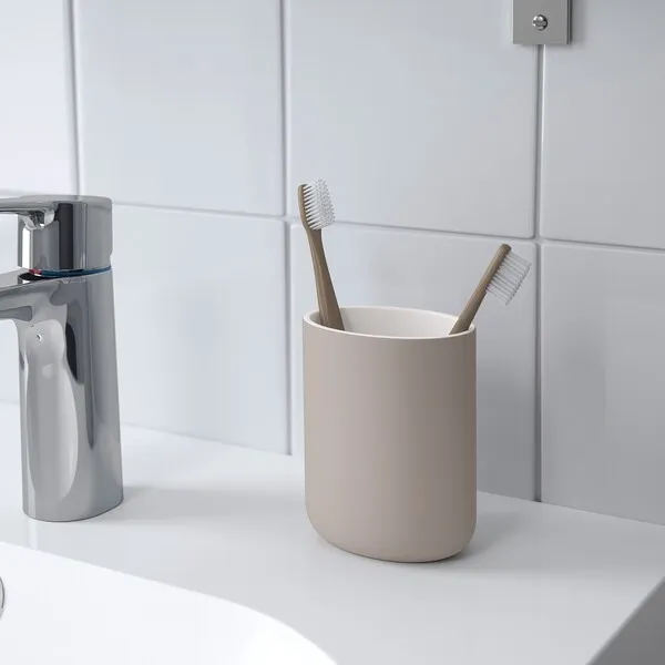 Toothbrush holder (image 2 of 3)