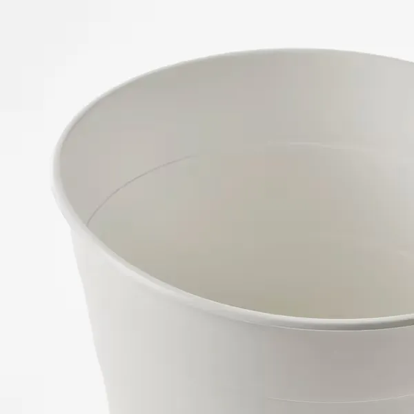 Waste bin (image 3 of 3)